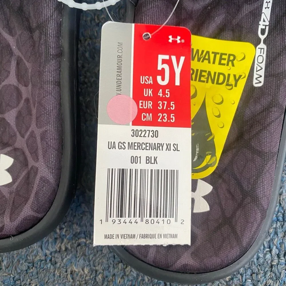 Under armour boys 5 youth brand new with tags comfort slides w/adjustable strap